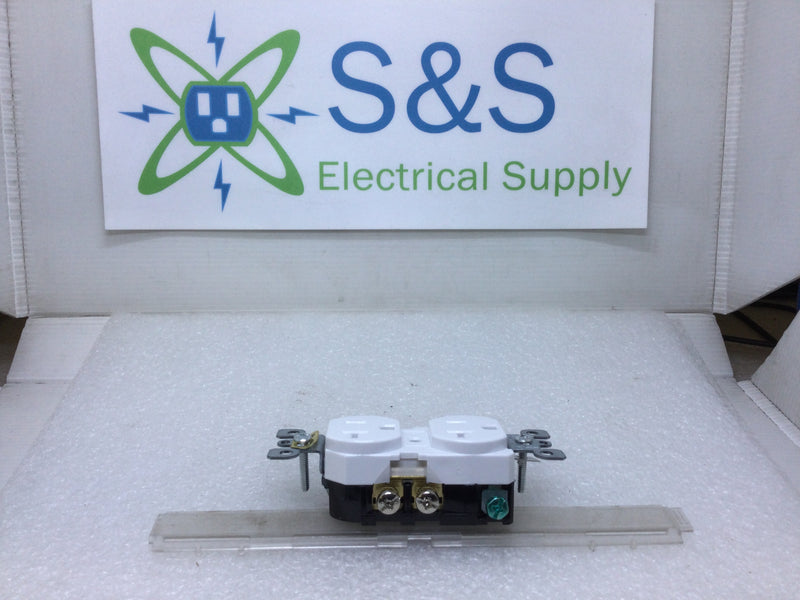 Leviton T5820-WS 20 Amp 125V Tamper Resistant Outlet White Self Grounding