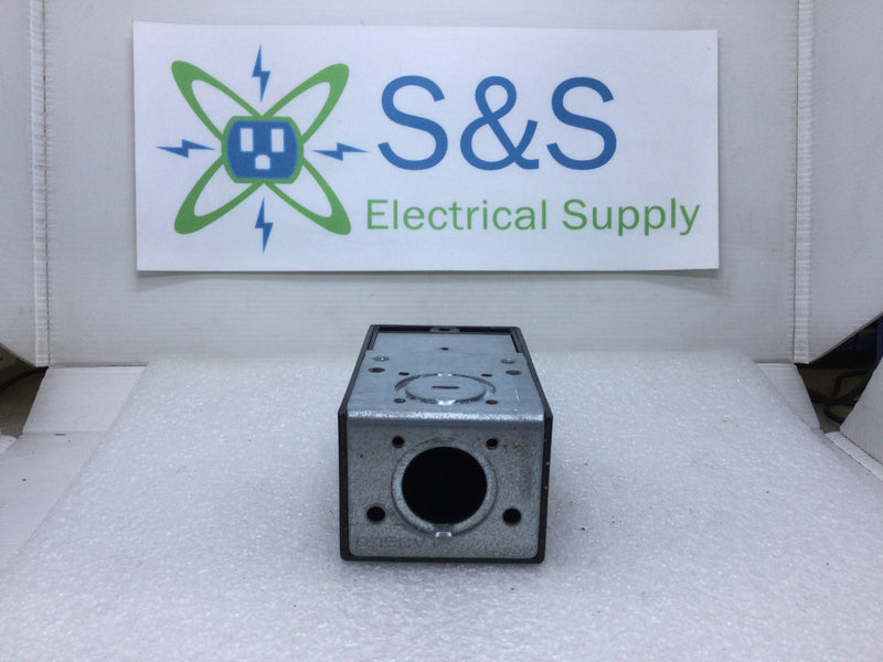 Leviton 5054 Dryer Outlet Receptable Surface Mount 30 Amp 125/250V NEMA 10-30R