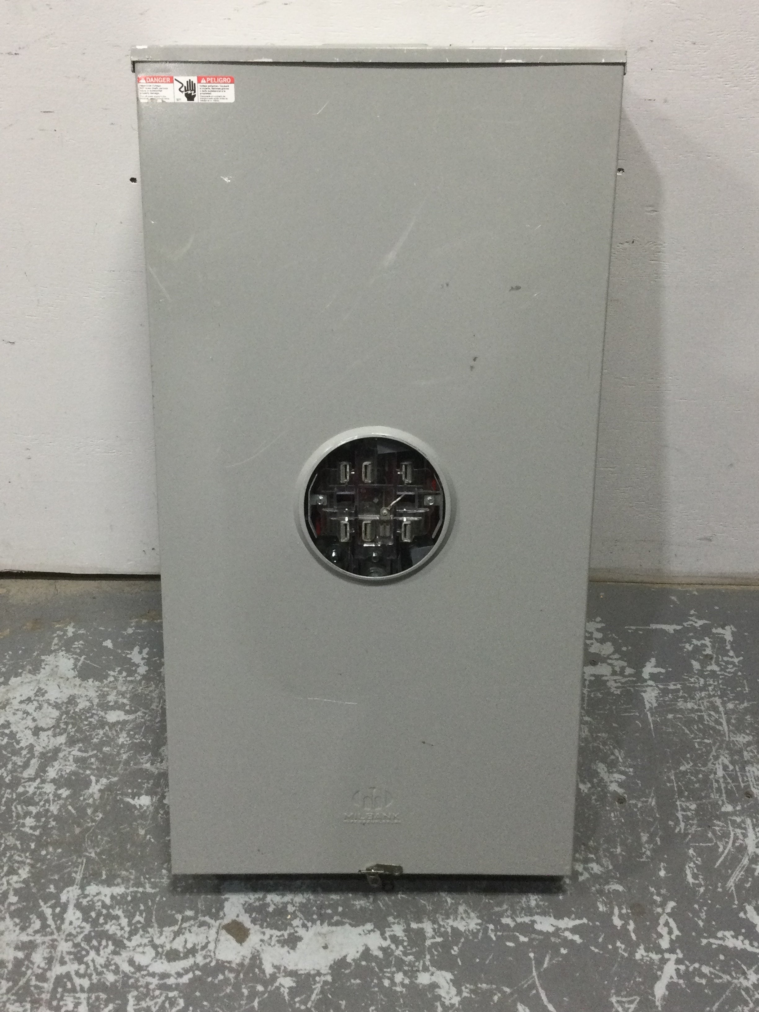 Milbank UAP3566-X-HSP 7 Terminal Ringless Large Closing Plate Lever By