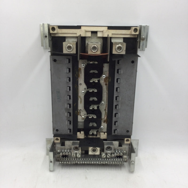 Bryant 9 Space/18 Circuit 3 Phase 400 Amp Main Load Center Guts Only 11" X 15"