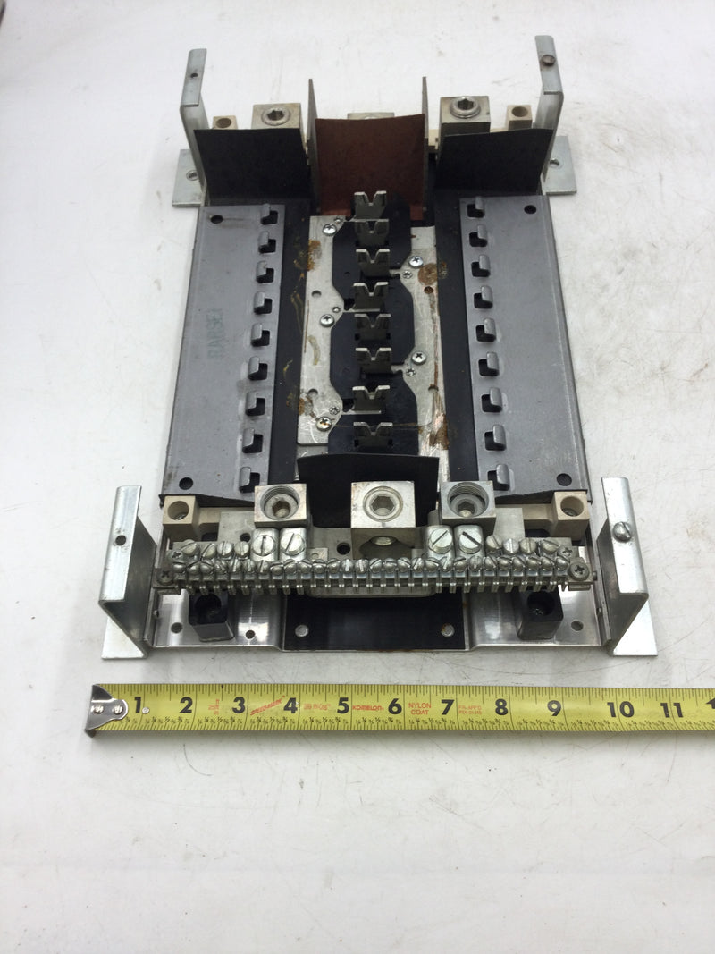 Bryant 9 Space/18 Circuit 3 Phase 400 Amp Main Load Center Guts Only 11" X 15"