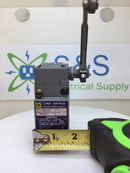 Square D C62B2 Turret Head Position Limit Switch Class 9007 Series A Operating Head & Arm Type B