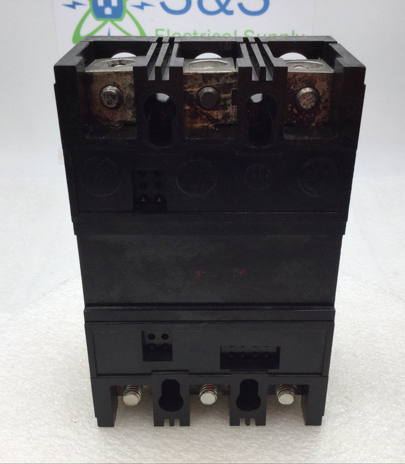 ITE QJ3-B200 200 Amp 3 Pole 120/240V Circuit Breaker - Missing Lugs(One Side)