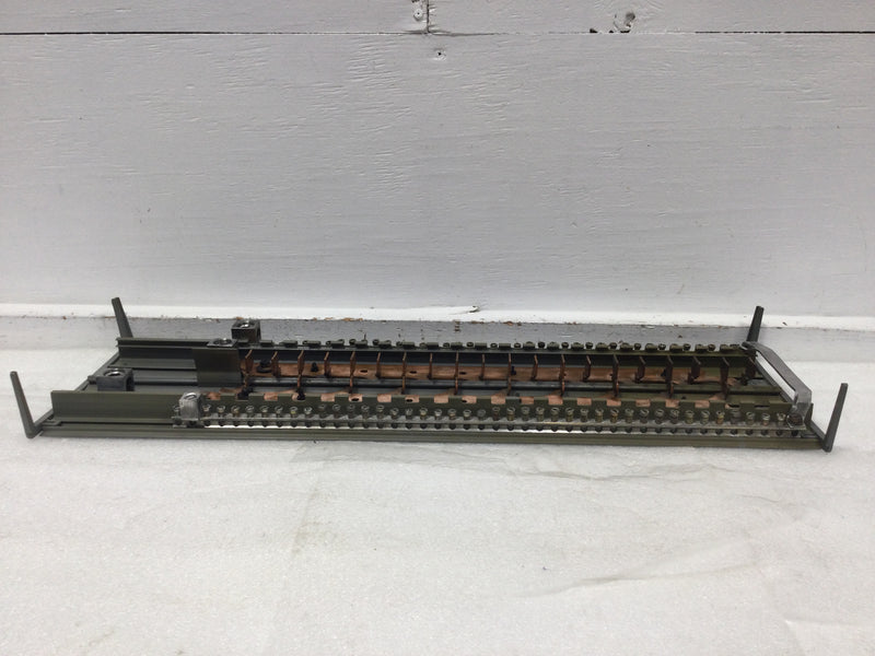 Siemens G4040MB1200CU 200 Amp 20 Space Copper Buss Load Center Guts Only 9"X27"