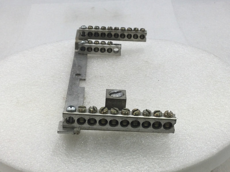 Square D QON24L125 36 Position 4-14 AWG 4 Bar Neutral Grounding Bar 9" x 3 1/2"