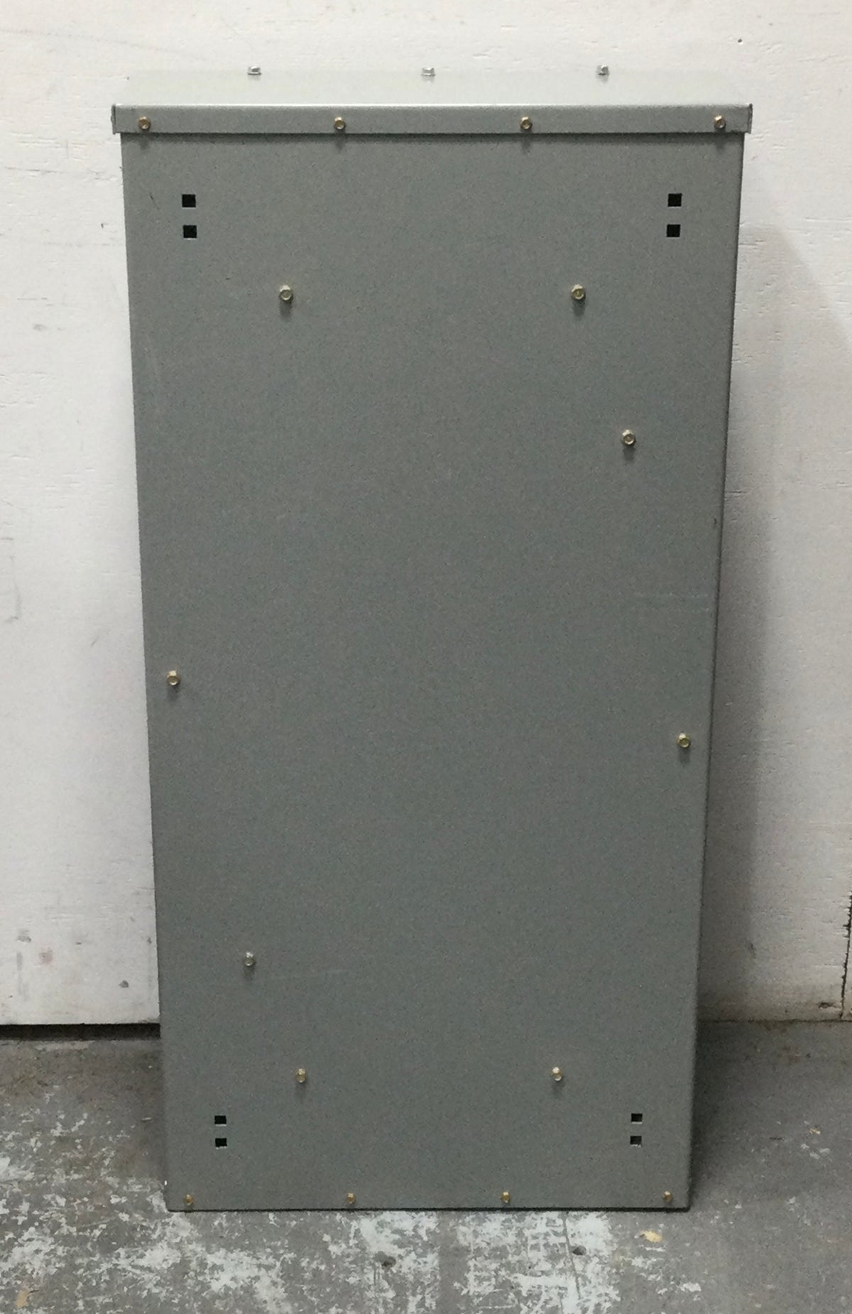 Eaton PRL1X 42 Spaces 225 Amp 208Y/120V Panelboard Load Center 42 1/8
