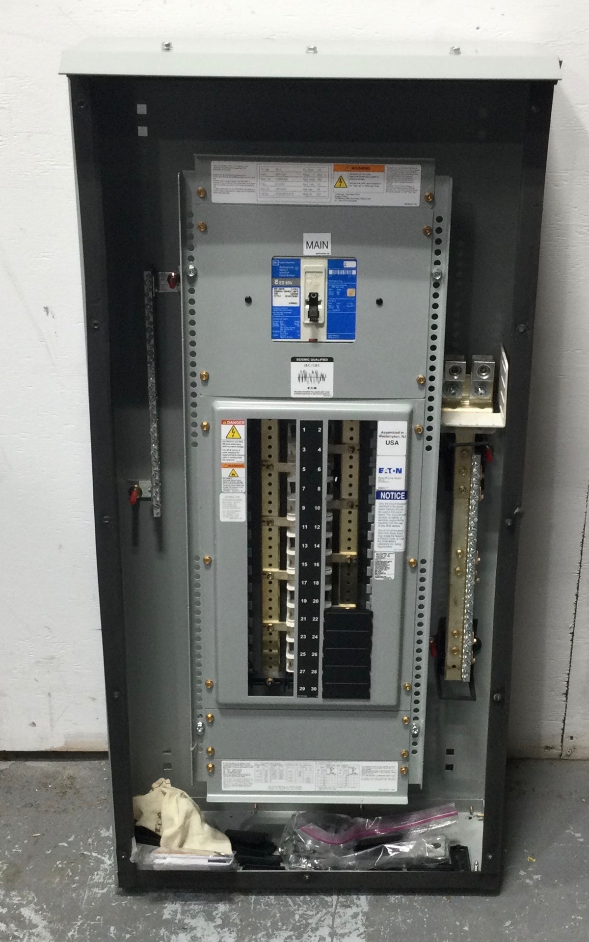 Eaton PRL1X 42 Spaces 225 Amp 208Y/120V Panelboard Load Center 42 1/8