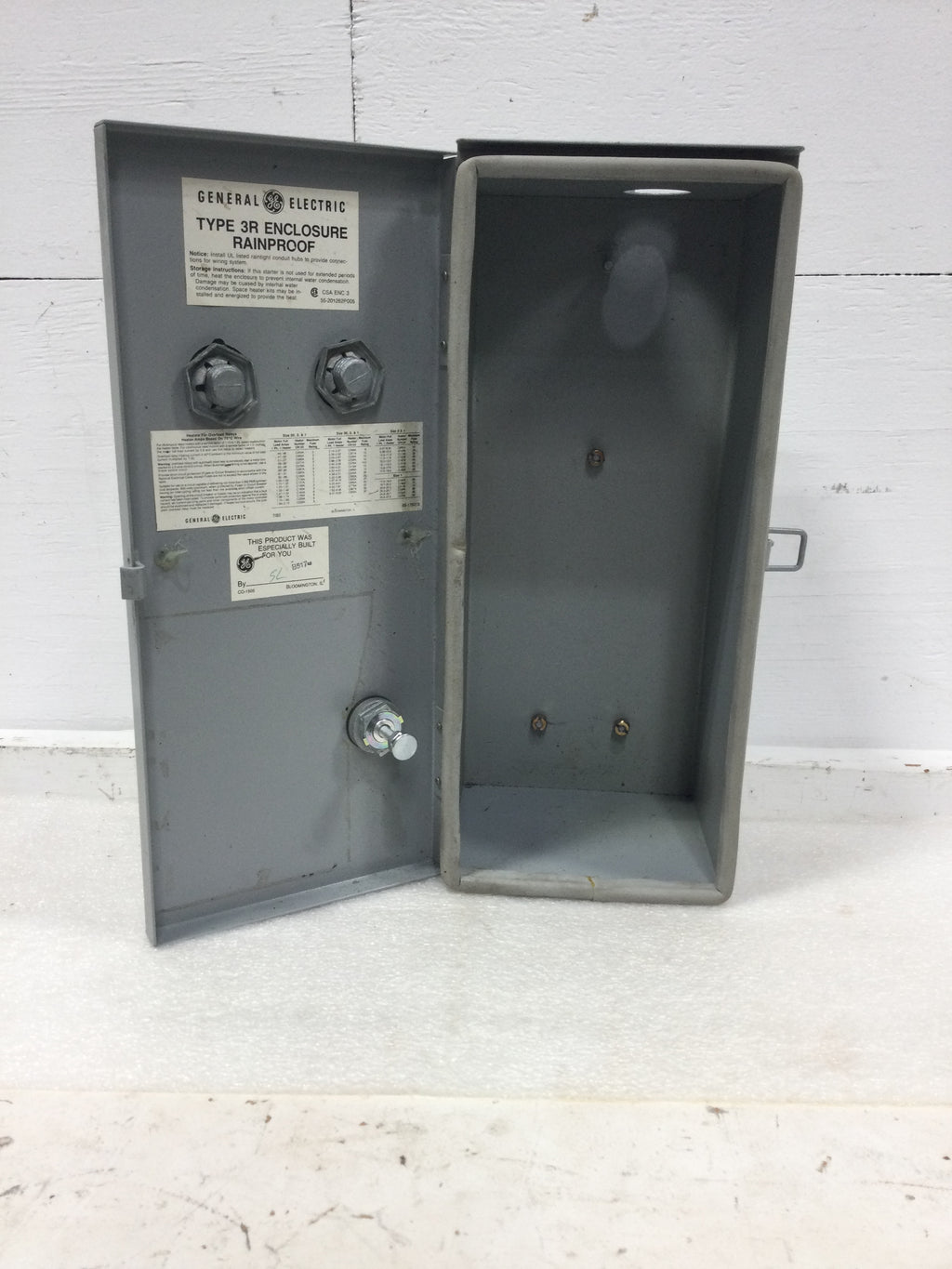 300 Line Box GE General Electric 300-Line Control Nema Type 3R Enclosure Only 6