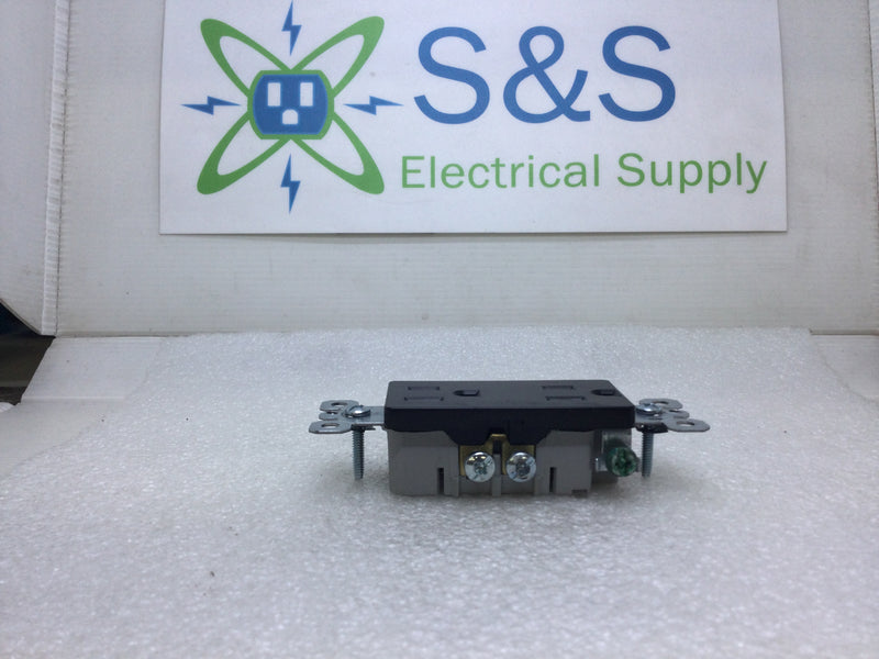 Legrand/Pass & Seymour 885-BKCC12 15 Amp 125VAC Decora Duplex Receptacle in Black