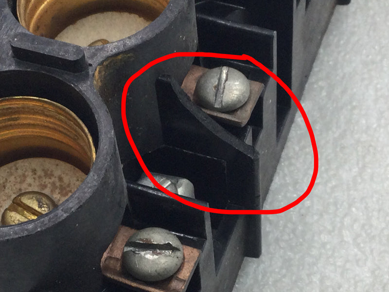 Homart 5110/5111 60 Amp 4 Pole Fuse Holder Block 6 1/8" x 5 1/2" - Cosmetic Flaw