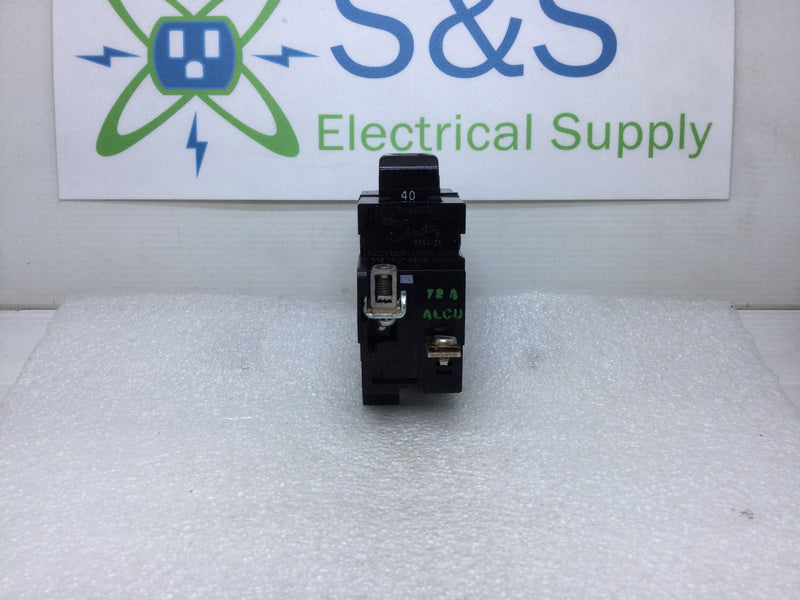 ITE/Pushmatic Bulldog P240/31240 40 Amp 2 Pole 120/240V Circuit Breaker - Plastic Feet