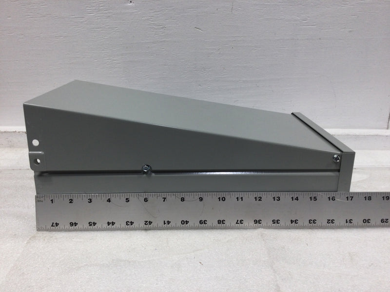 Eaton CHU9N9NKGS 125 Amp 1 Phase 3W 120/240V Surface Mount Power Outlet Panel