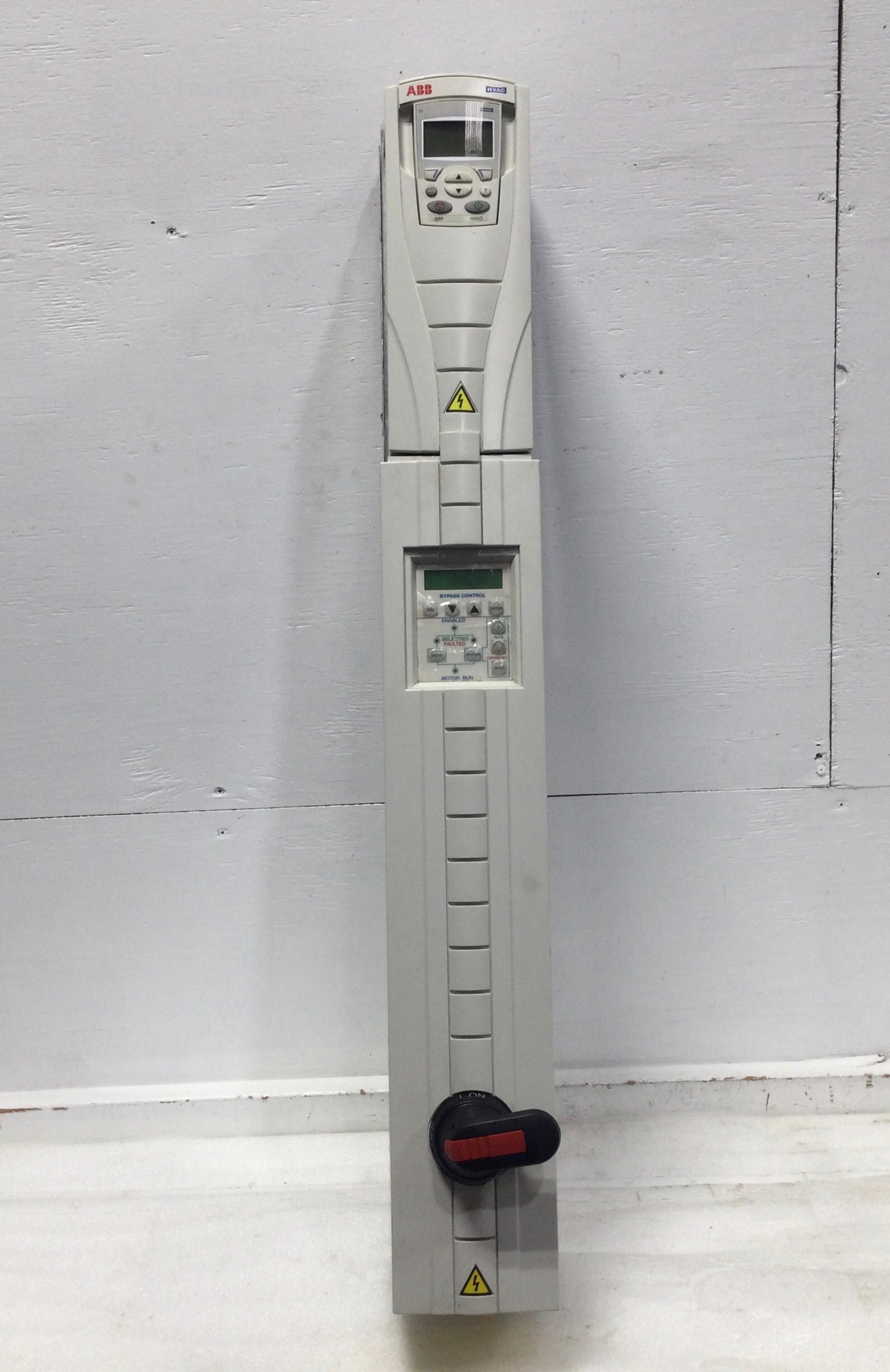 ABB ACH550-VCR-04A1-4+F267 4.1 Amp 3 Phase 480V HVAC Driver Control Pa