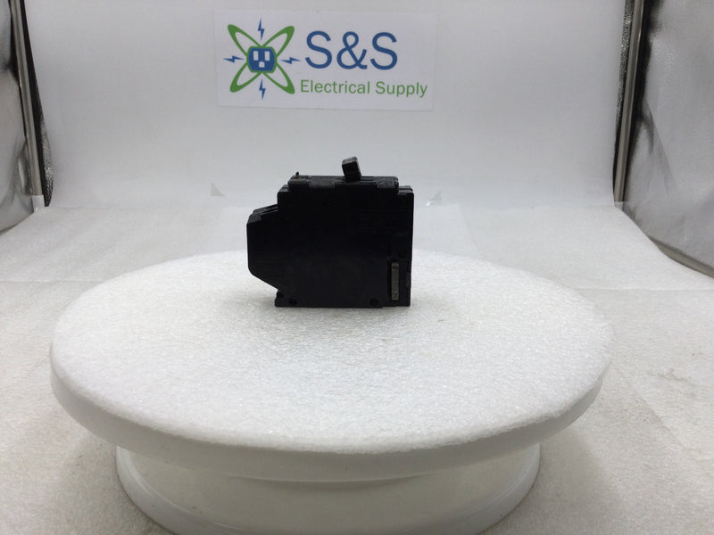 Challenger A2020 20 Amp 2 Pole 120/240V Circuit Breaker - Old Style w/ Hooks