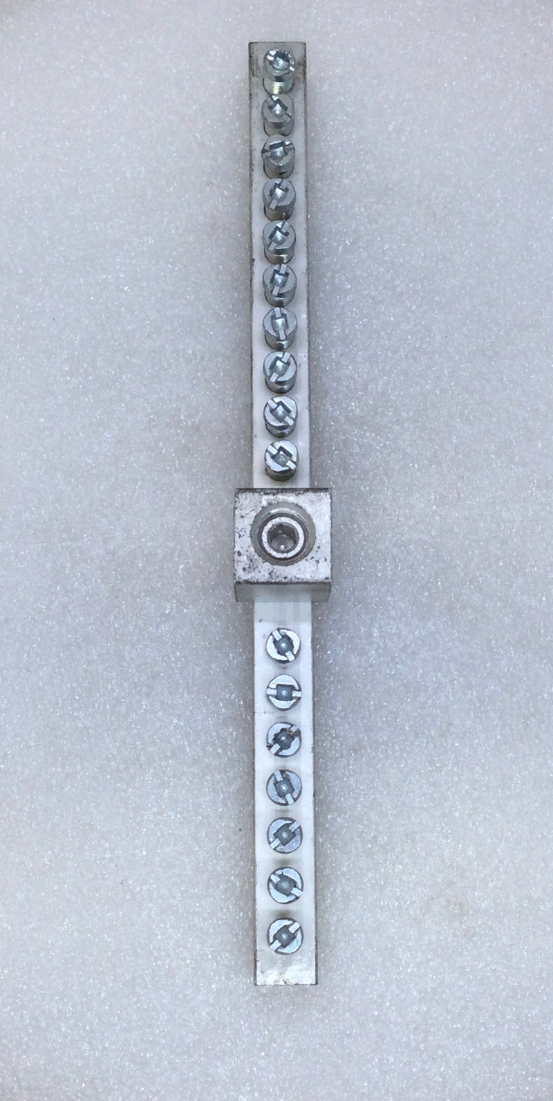 General 20-Position Grounding Bar