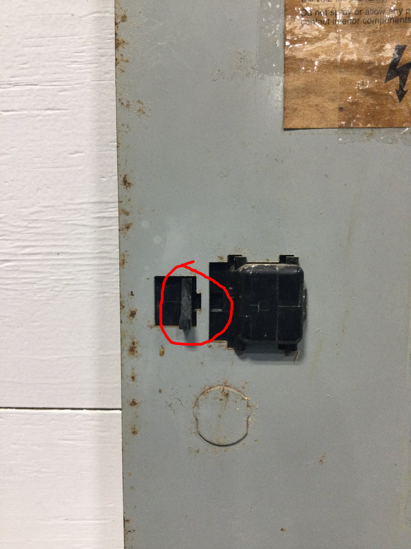 Siemens G4040MB1200CU 200A 40Sp 120/240V Door w/Main 40 1/4" x 15 1/2" - Flawed