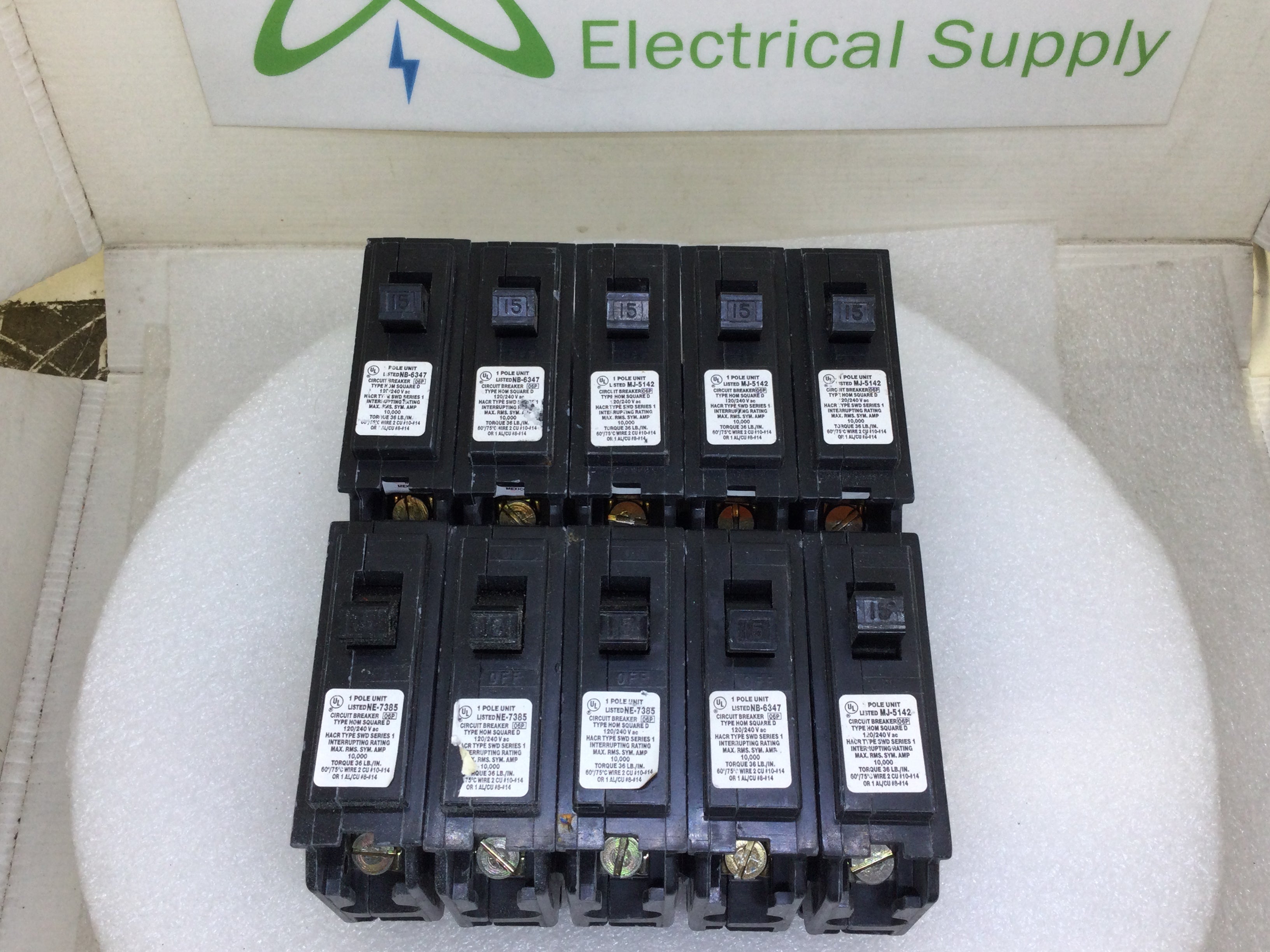 Lot of 10 - Square D HOM115 Single Pole 15A 120/240V Circuit Breaker