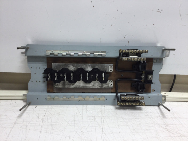 ITE EQ Series 8 Space/30 Circuit Main Breaker Assembly 120/240 V Guts Only 8" X 18"