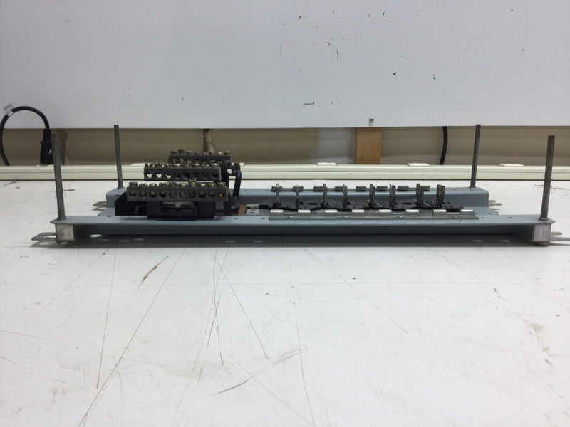 ITE EQ Series 8 Space/30 Circuit Main Breaker Assembly 120/240 V Guts Only 8" X 18"