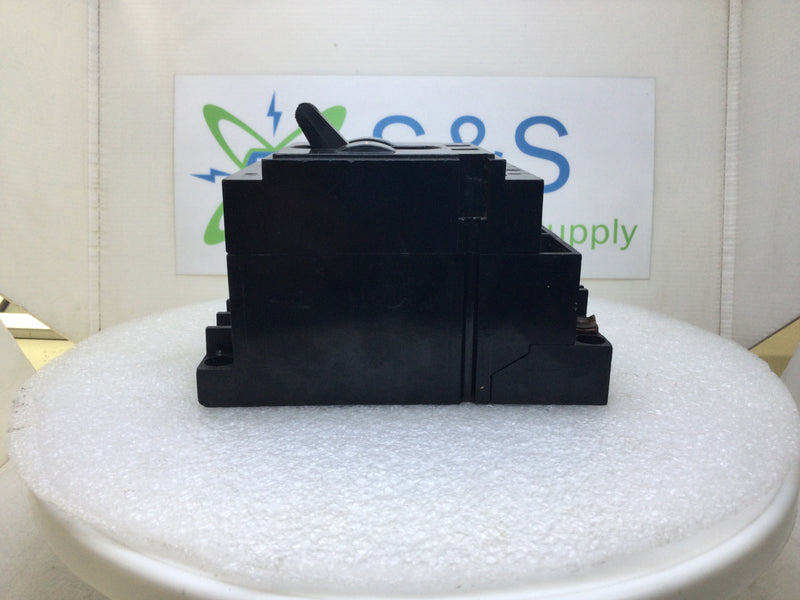 Heinemann 0322 35 Amp 2 Pole 230V Circuit Breaker - Cosmetic Flaw