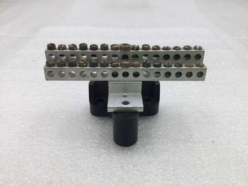 Ilsco 15 Position Double Stack Neutral Isolated Grounding Bar 4 3/4" x 2 3/4"