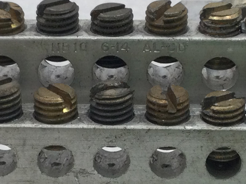 Ilsco 15 Position Double Stack Neutral Isolated Grounding Bar 4 3/4" x 2 3/4"