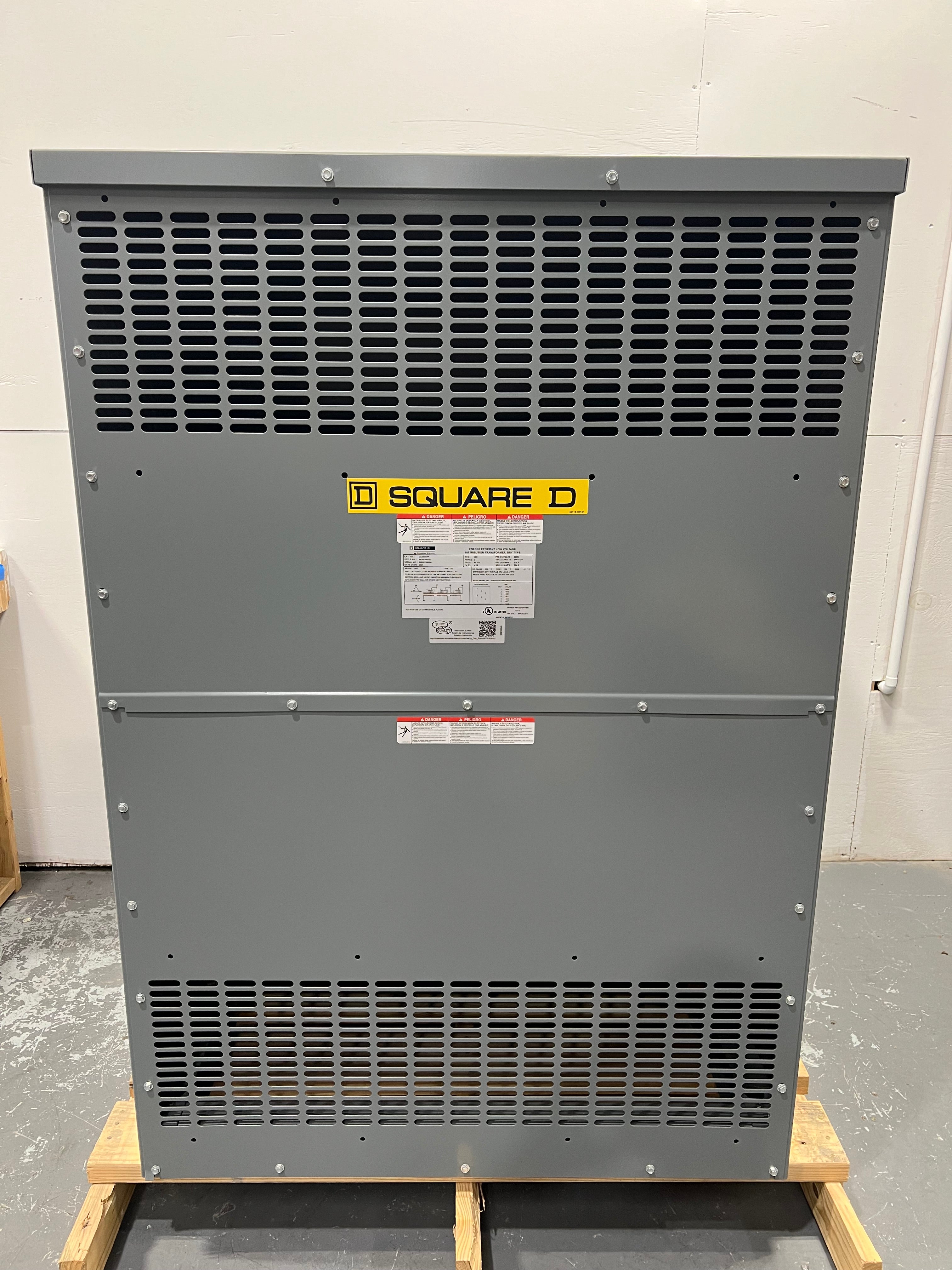 Square D EX225T3H Transformer, Dry Type 225KVA Pri: 480D@ 270.6 Amps S