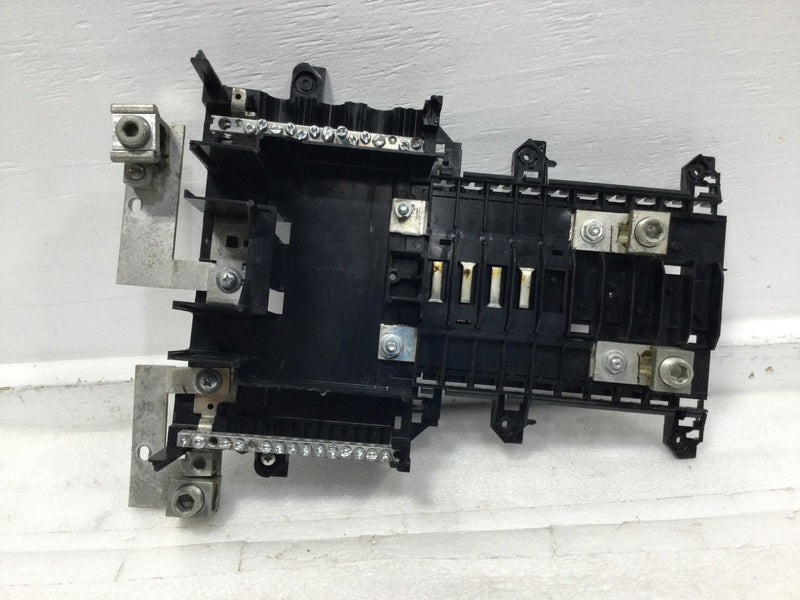 Square D RC816F200C 200 Amp 8 Space 120/240V Guts Only 15 1/2" x 11 1/2"