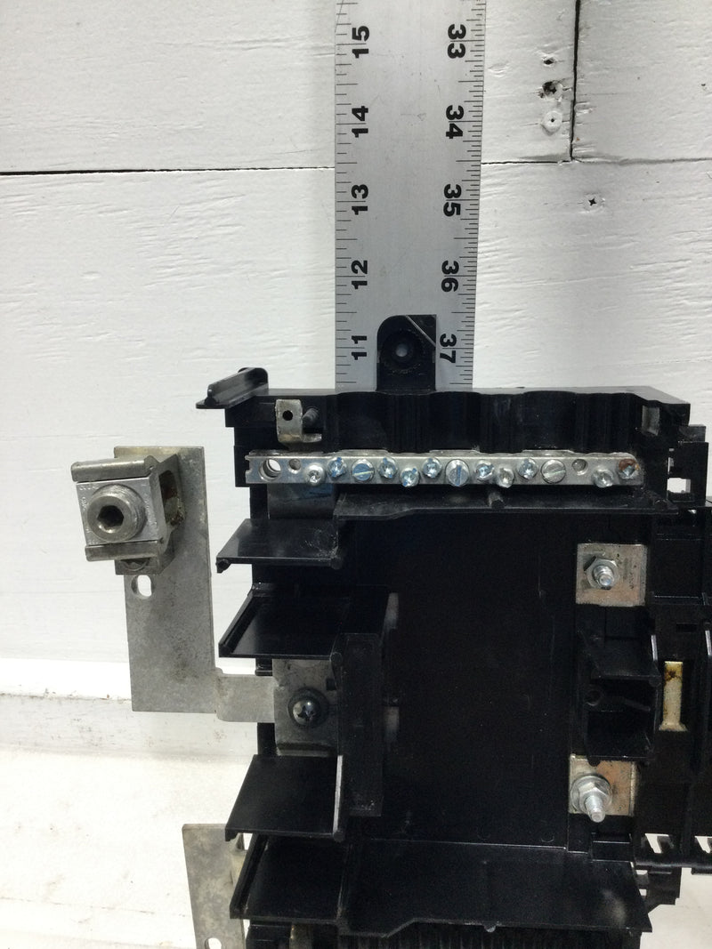 Square D RC816F200C 200 Amp 8 Space 120/240V Guts Only 15 1/2" x 11 1/2"