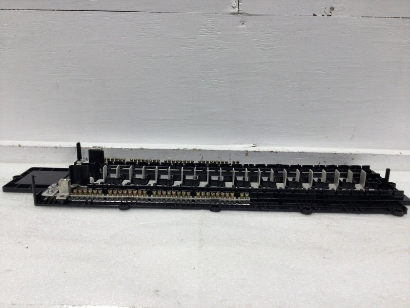 Eaton BRP42N200GVS 200 Amp 42 Space 120/240V Load Center Guts Only 29" x 9 1/2"