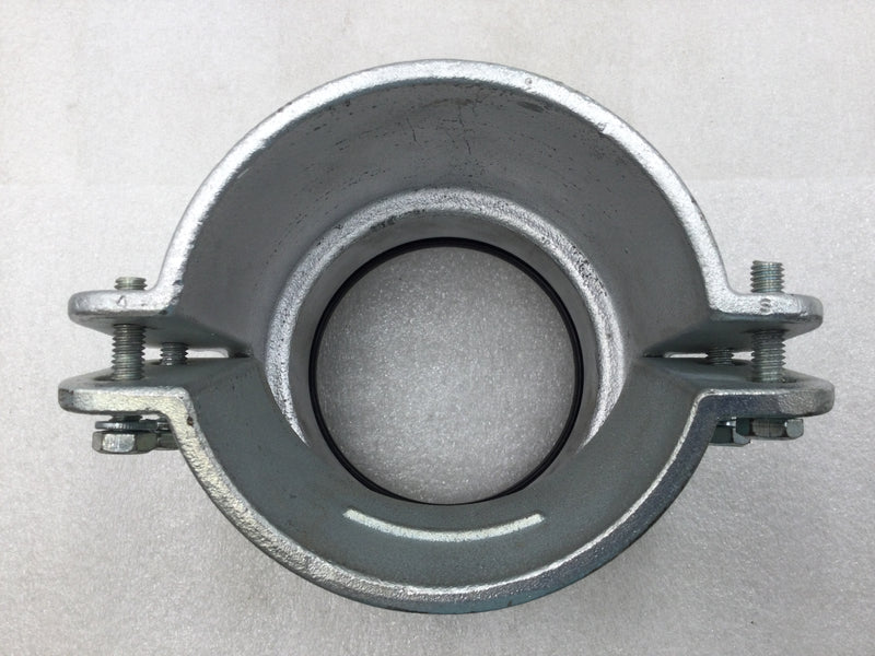 4" Malleable Flexible Conduit Squeeze Style Connector with Insulated Bushing