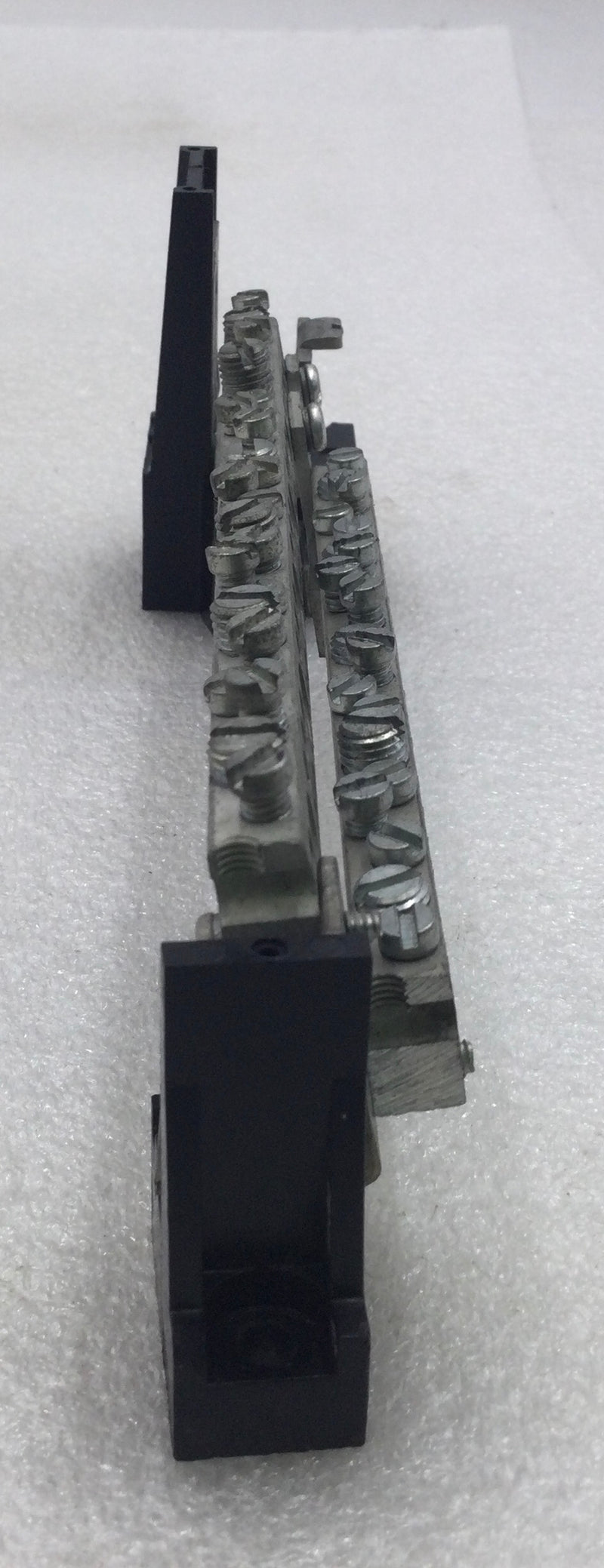 Crouse Hinds 42 Position Combo Neutral Isolated Grounding Bar 9 5/8" x 3"