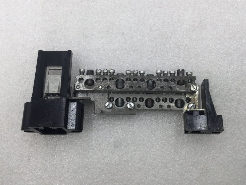 Crouse Hinds 26 Position Combo Neutral Isolated Grounding Bar 7 1/4" x 3"