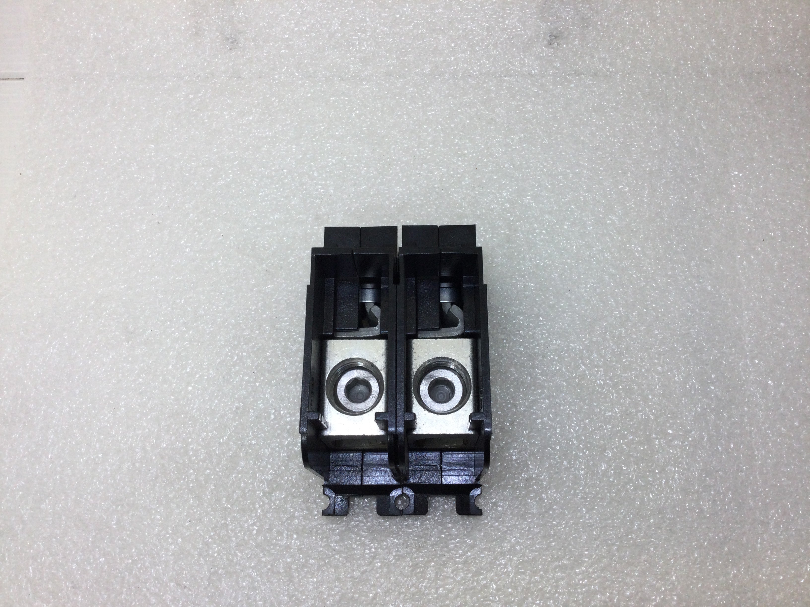 Backfeed Lug Eaton BRS225 225 Amp 2 Pole Load Center Lug Kit with Sub Feed