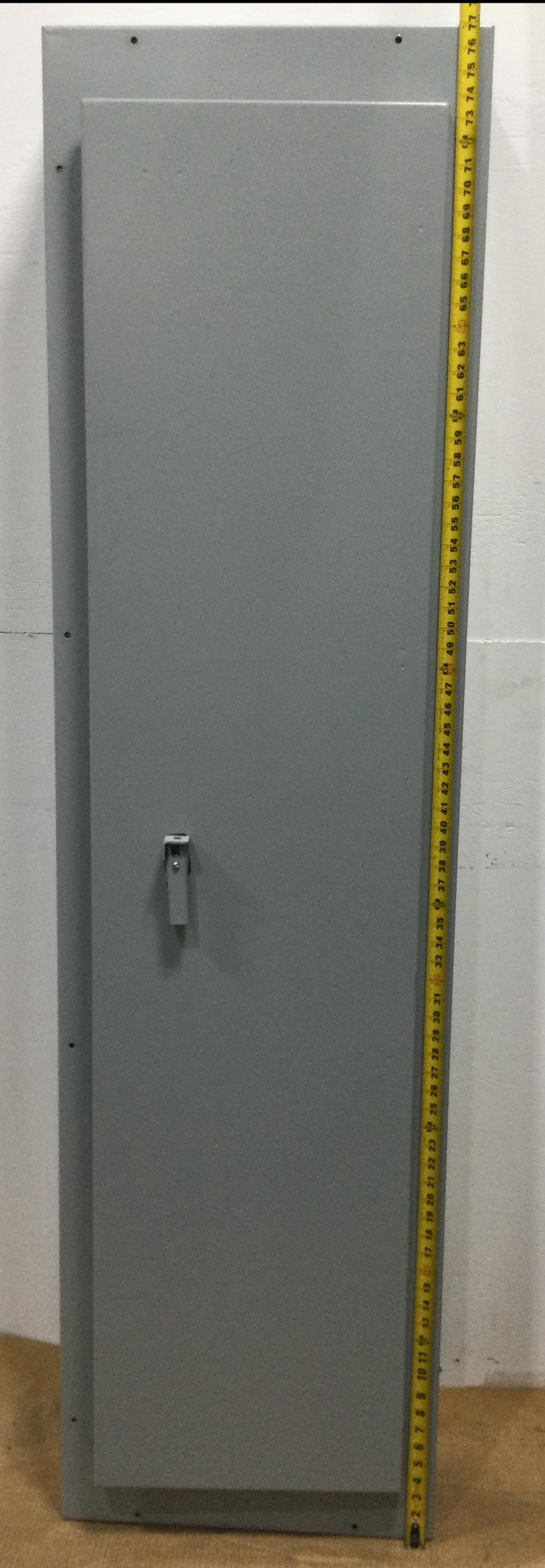 GE AQU3424RCX 400 Amp 208y/120v 3 Phase Panelboard 76-1/2" x 20" x 5-13/16"