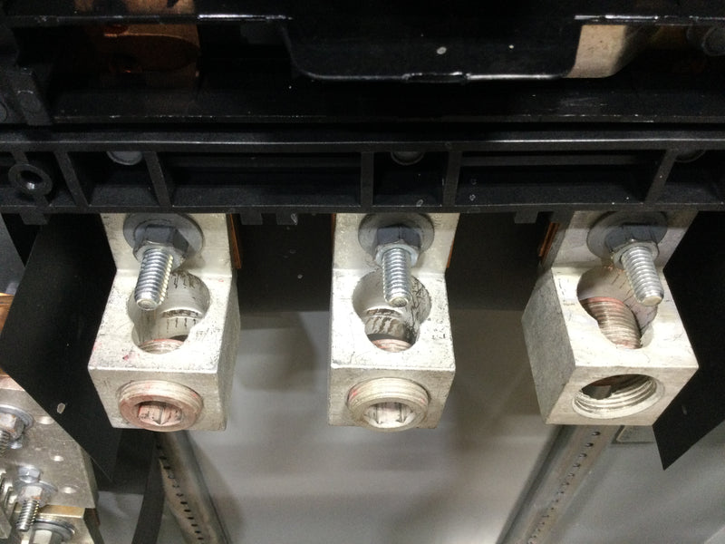 GE AQU3424RCX 400 Amp 208y/120v 3 Phase Panelboard 76-1/2" x 20" x 5-13/16"