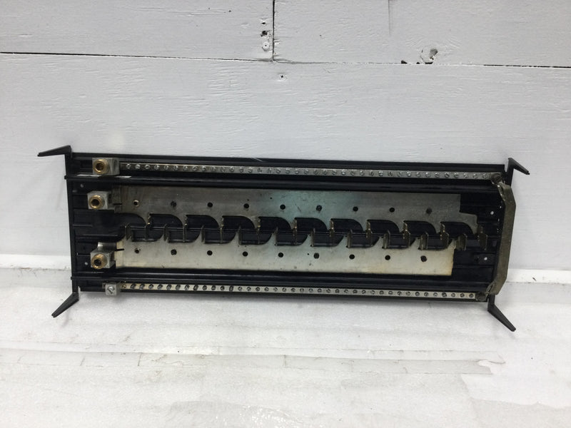 Siemens G4040ML1200 200 Amp 40 Space 120/240V Load Center Guts Only 9" x 24"