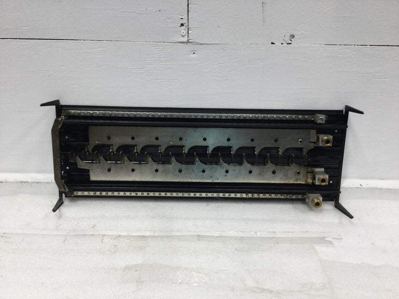 Siemens G4040ML1200 200 Amp 40 Space 120/240V Load Center Guts Only 9" x 24"