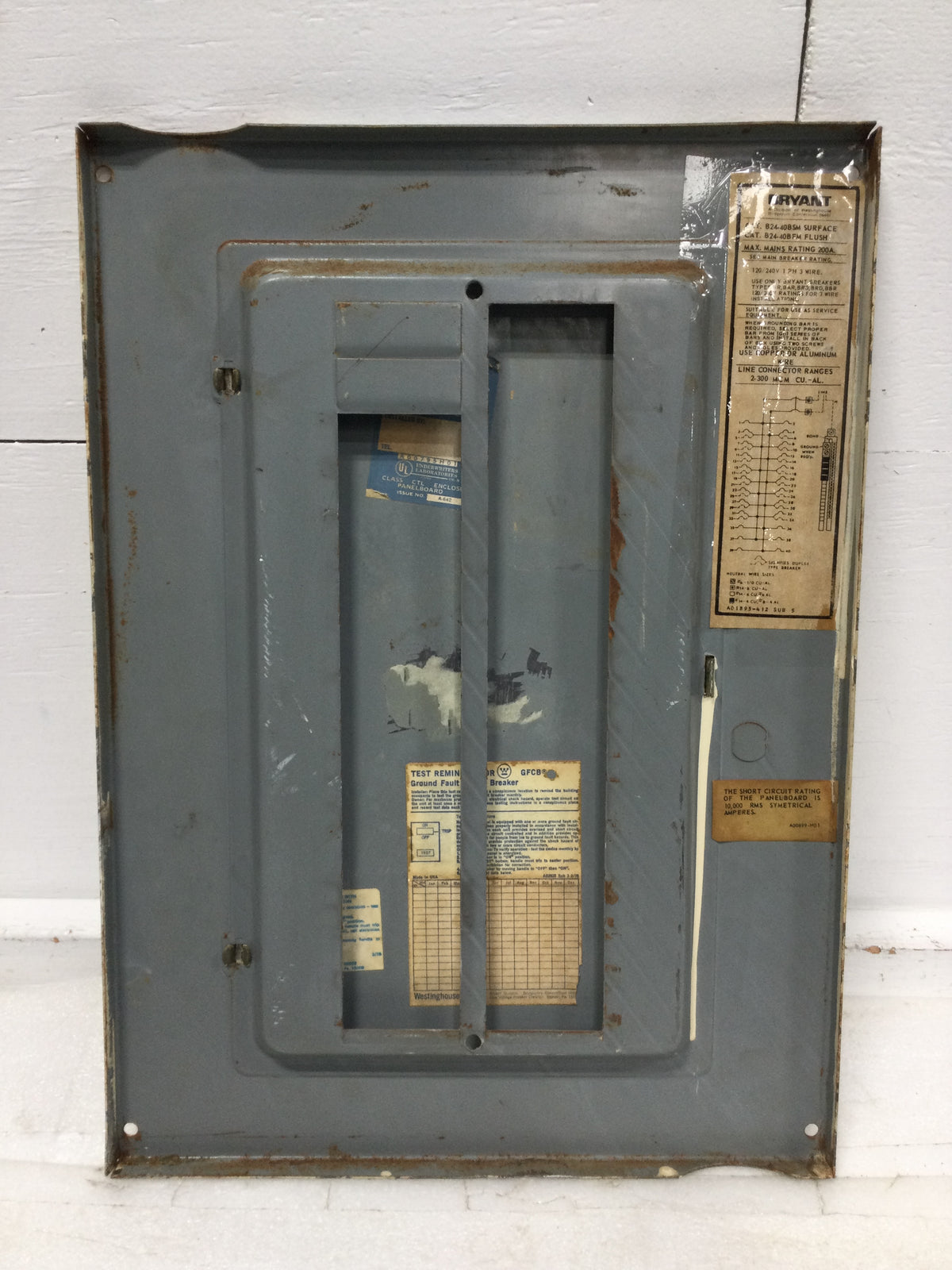 Bryant B24-40BSM/BFM 200 Amp 28 Space 120/240V Panel Door 20 1/4
