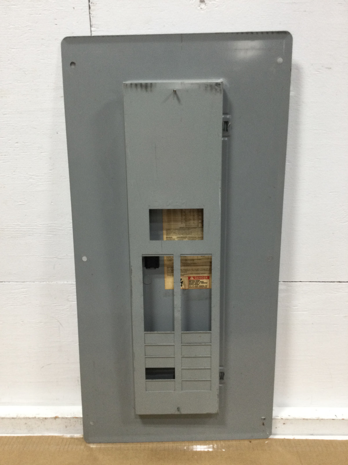Siemens G2040MB1200CU 200 Amp 22 Space 120/240V Panel Door Only 31