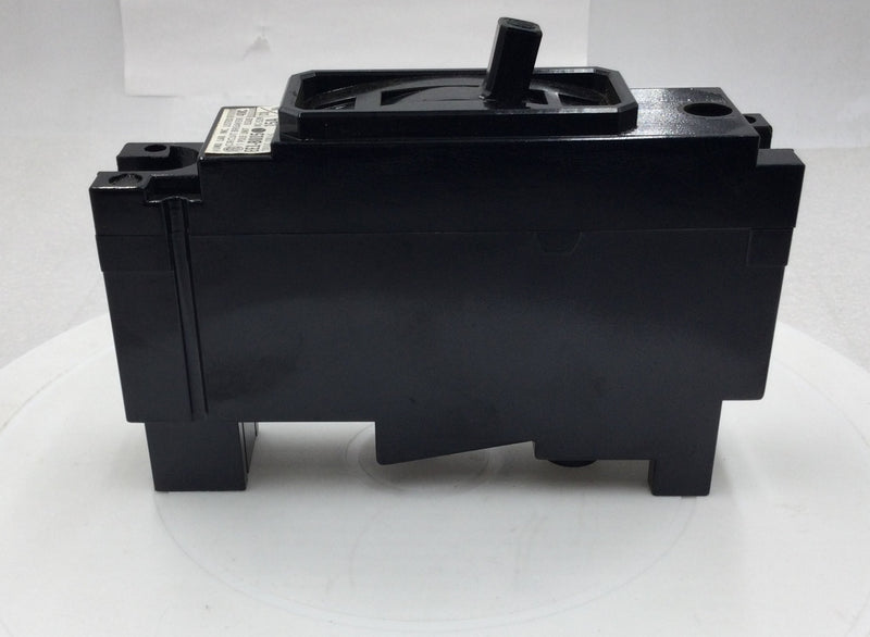 ITE EE1-B015 15 Amp 1 Pole 120V Circuit Breaker - Cosmetic Flaw
