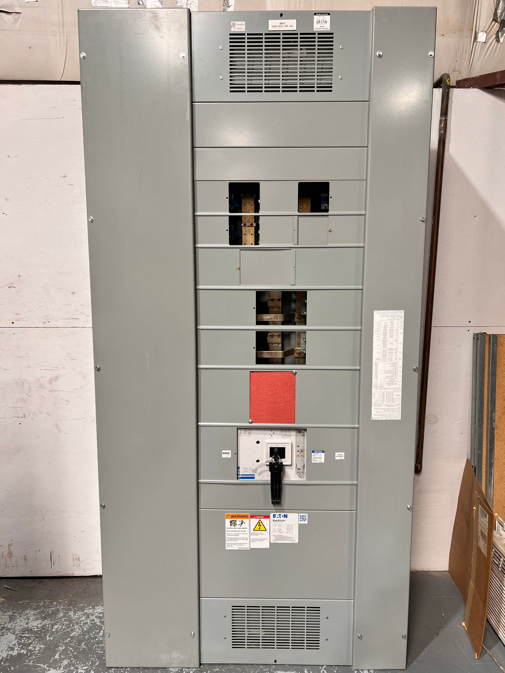 Panelboard Operator Eaton Cutler Hammer PRL4X 800 Amp 208/120V Panelboard Nema1 PDG53M0800