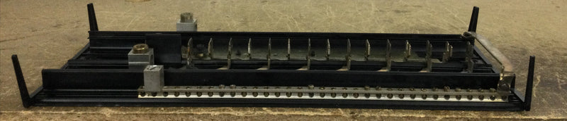 Siemens 15 Space/40 Circuit 200 Amp 240 VAC Load Center Guts Only 9" X 22"