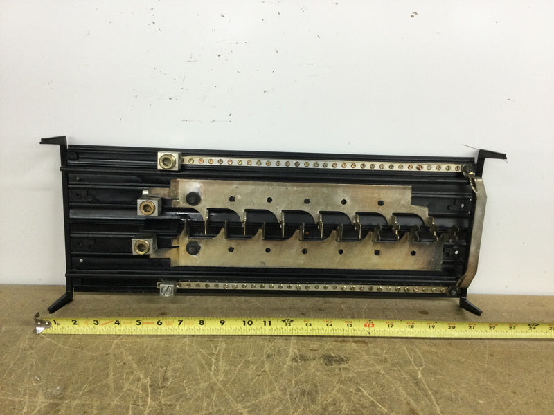 Siemens 15 Space/40 Circuit 200 Amp 240 VAC Load Center Guts Only 9" X 22"