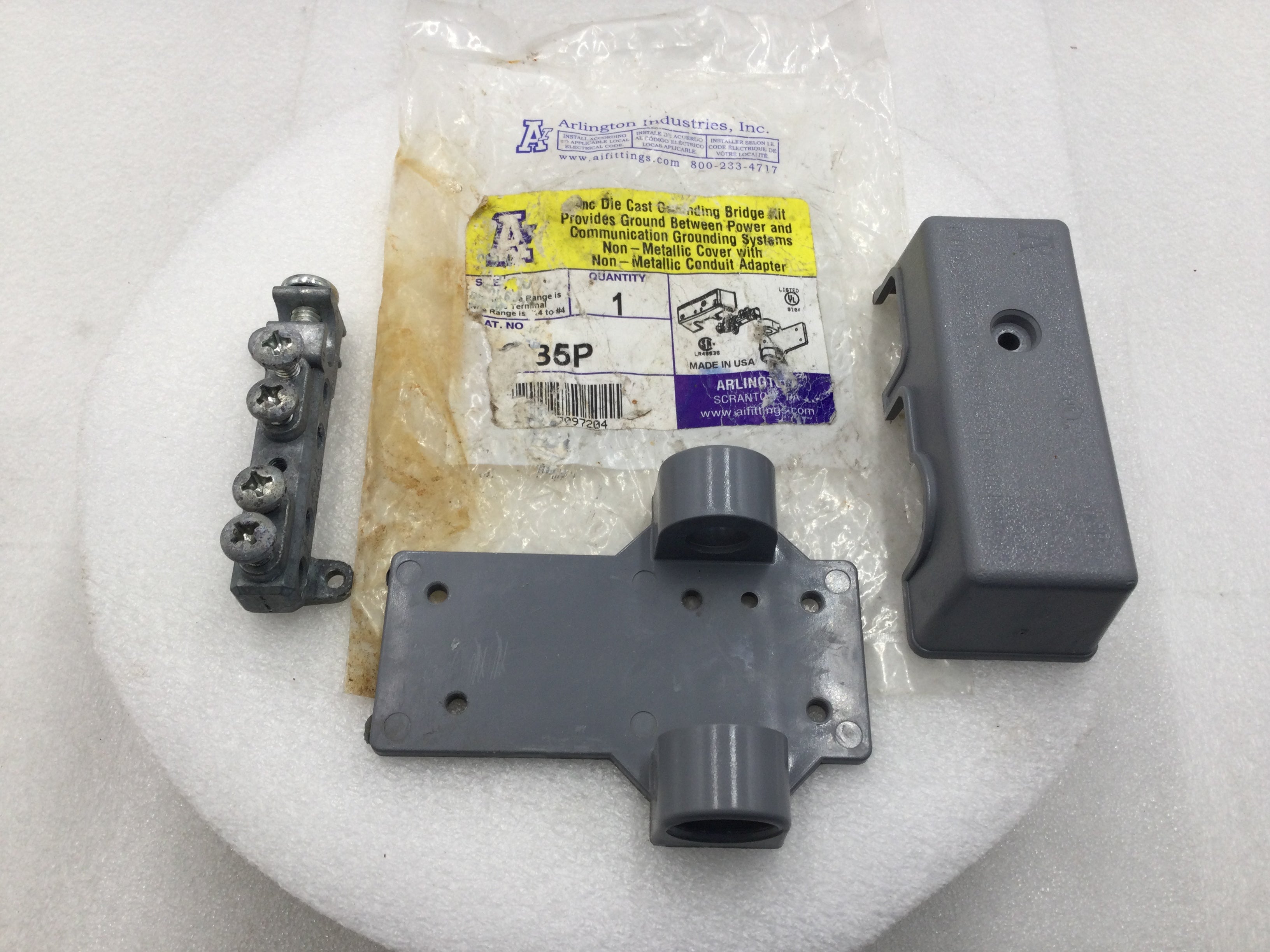 Arlington Industries GB5P Zinc Die Cast Grounding Bridge with PVC Adap