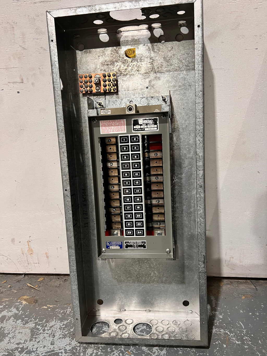 175 A Panel Erickson 24 space 120/240v 175 amp 3 Phase 4 Wire panel 113216