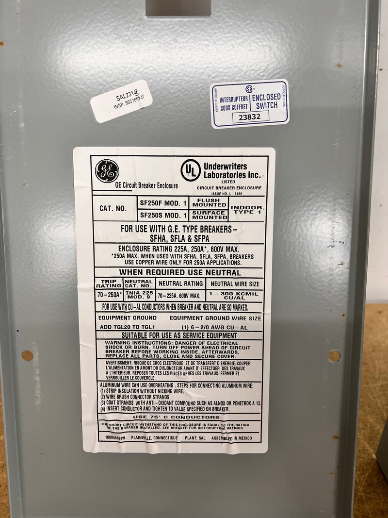 GE SF250S 250 Amp Max 600v Type 1 Disconnect Enclosure with TQL-12 Mounting Hardware