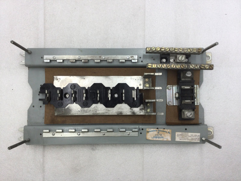 ITE EQ16MBA 16 Space/30 Circuit Guts Only 125A 120/240VAC Main Breaker Type Interior/Buss
