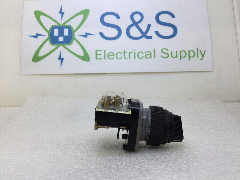 Allen-Bradley 800H-JR2 Heavy Duty 3-Position Series B Selector Switch 600 VAC Max