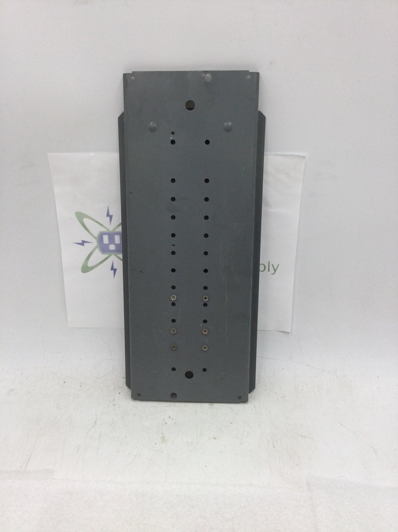 Cutler-Hammer CH8DM200LR 4 Space/8 Circuit 200 Amp 120/240 VAC Main Load Center Guts Only 6" X 14"